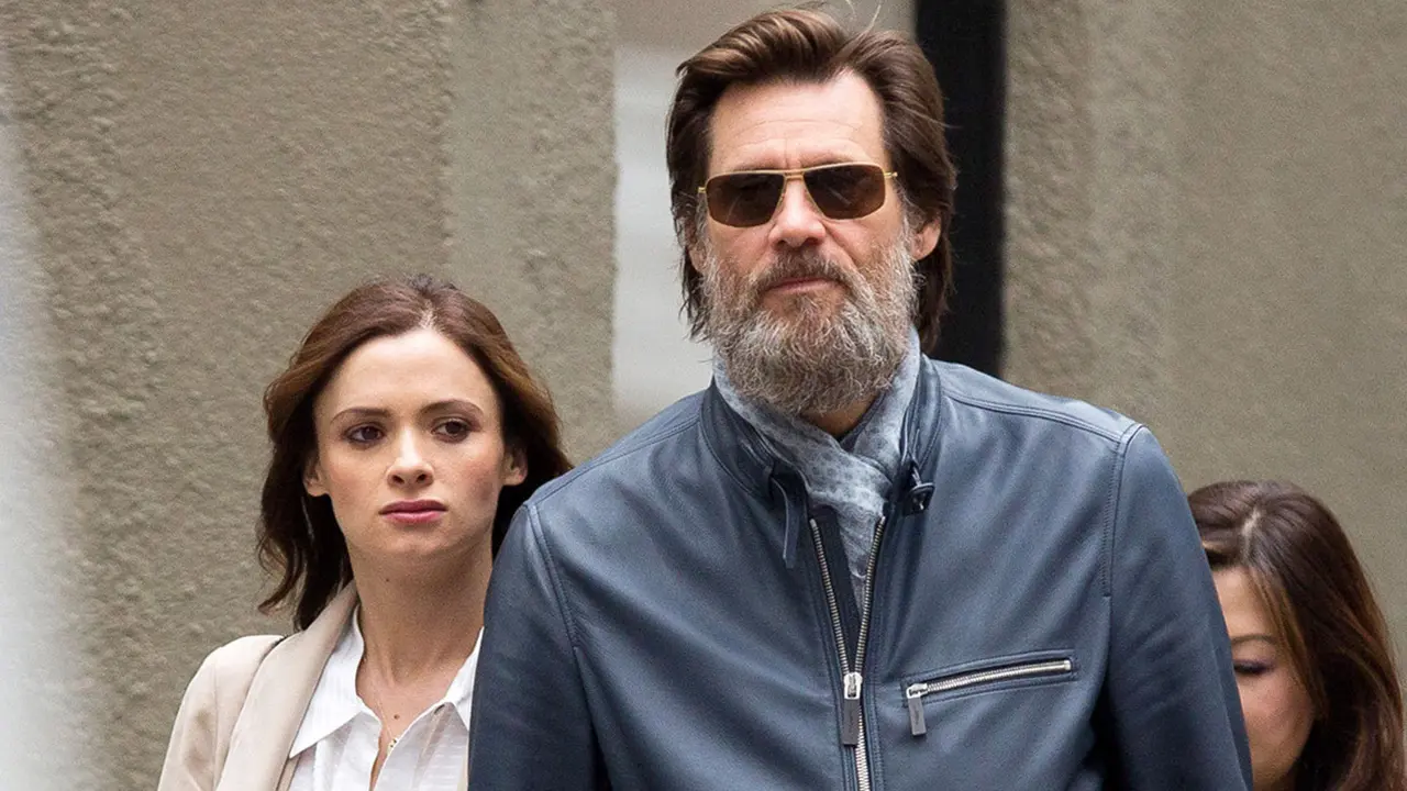 [Bintang] Jim Carrey dan Cathriona White