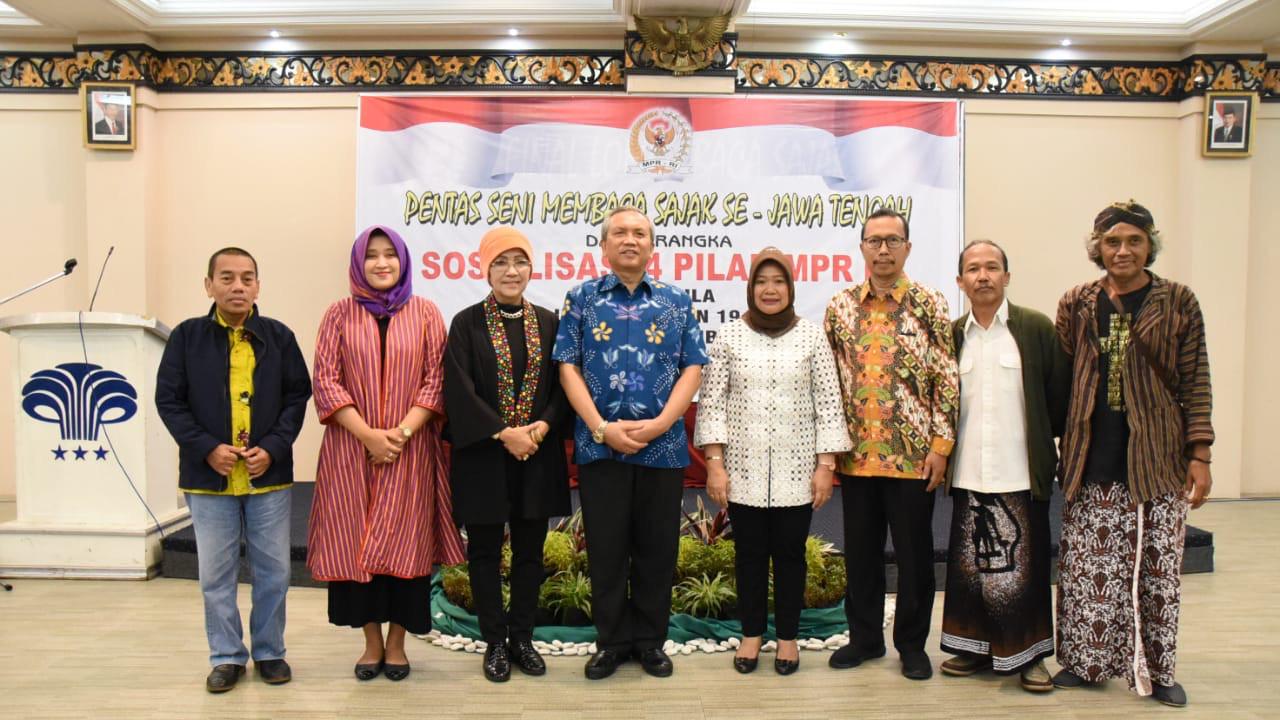 Pentas Seni Membaca Sajak Jadi Metode Sosialisasi Empat Pilar MPR RI di Semarang