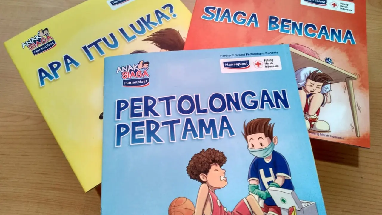 Buku Seri Pertolongan Pertama, Luka, dan Siaga Bencana untuk anak-anak SD.