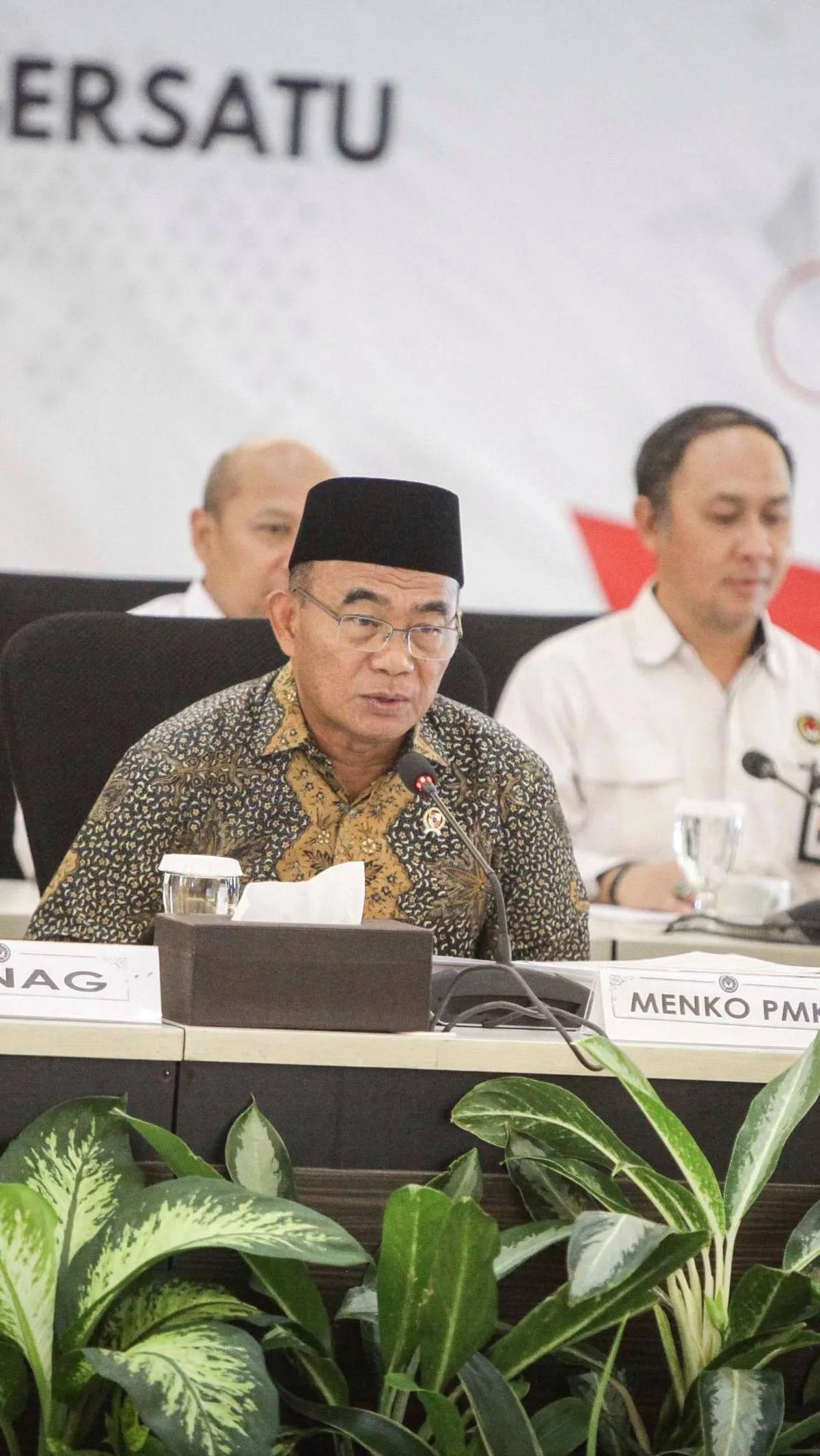 Dalam rakor tersebut Menko PMK memprediksi ada 107 juta orang yang akan melakukan perjalanan selama libur Natal 2023 dan Tahun Baru (Nataru) 2024.