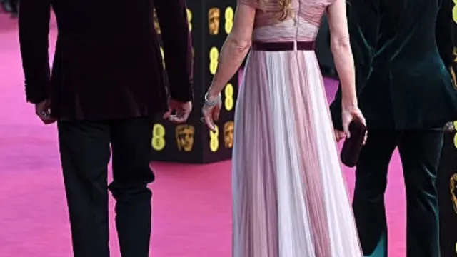 Comeback Elegan di Tengah Drama Kerajaan, Kate Middleton Memukau dengan Gaun Pink Romantis di BAFTA 2026