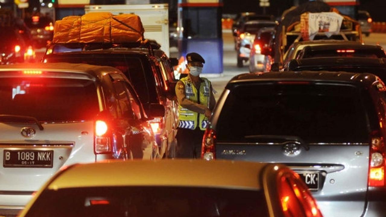 Gerbang Tol Palimanan macet hingga 10 km