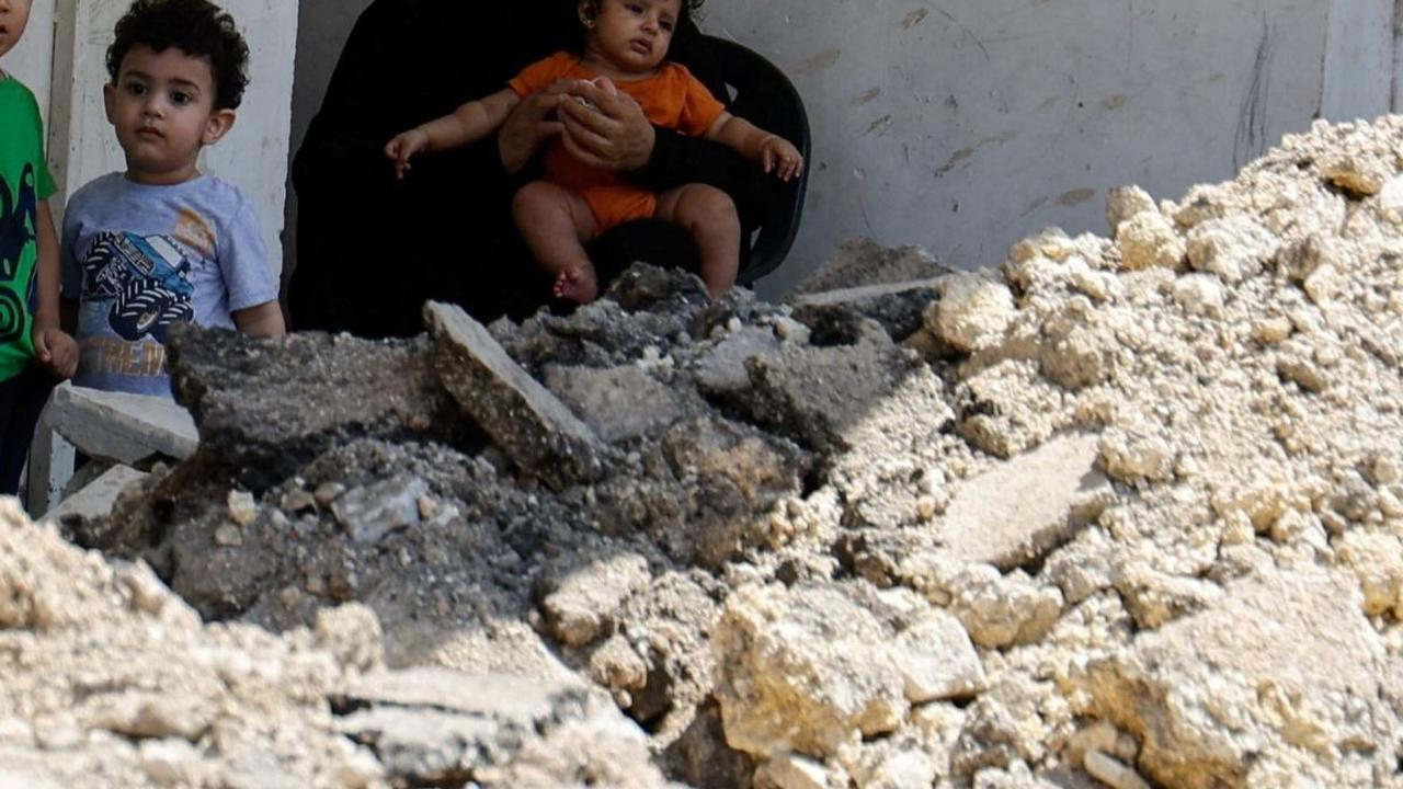 Tujuh warga Palestina, termasuk dua komandan militan dan seorang wanita, tewas pada Selasa (23/7/2024) dalam serangan Israel yang menargetkan orang-orang bersenjata di Tepi Barat yang diduduki. Foto: REUTERS / Raneen Sawafta<br>