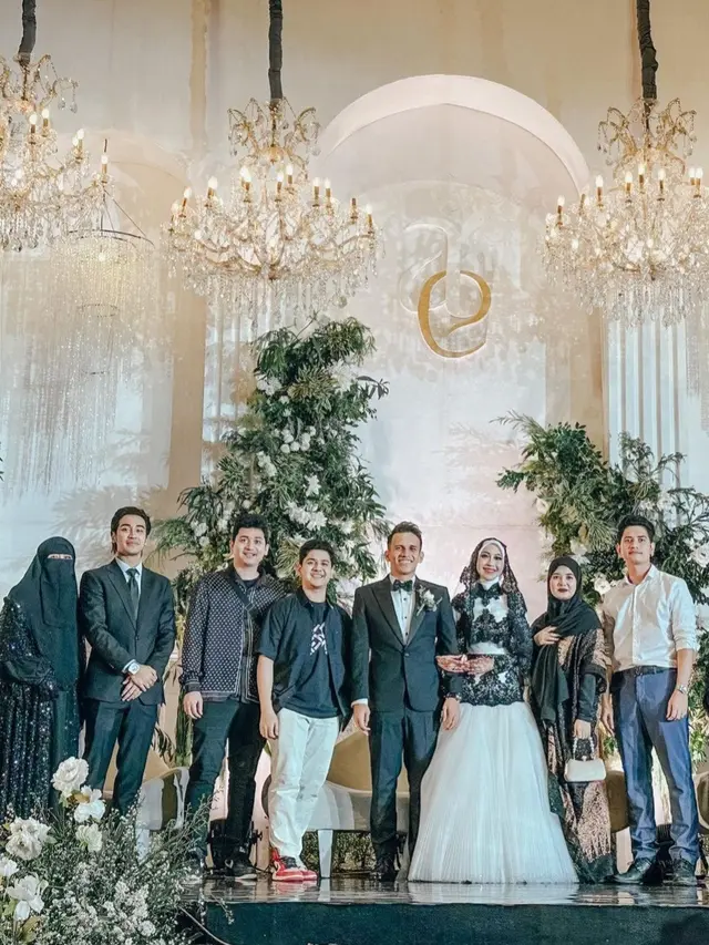 Syakir Daulay hadir di pernikahan Adiba Khanza dan Egy Maulana, kabar hubungan pernah dekat kembali mencuat