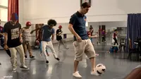 [VIDEO] Aksi Pemain Barca di Iklan Qatar Airways