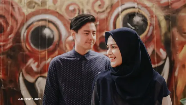 8 Momen Hangat Bridal Shower Cut Meyriska dan Roger Danuarta Bersama Sahabat