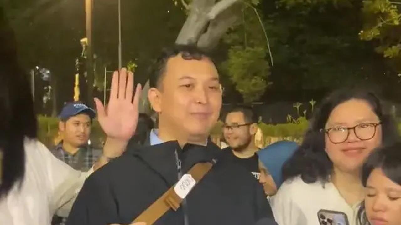 7 Potret Dodo Pemenang Kontes Mirip Nicholas Saputra, Dihadiahi Rp 500 Ribu