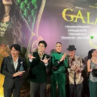 Lihat di sini tampilan perdana Luna Maya & Maxime Bouttier usai menikah di premiere film Gundik. [@filmgundik].
