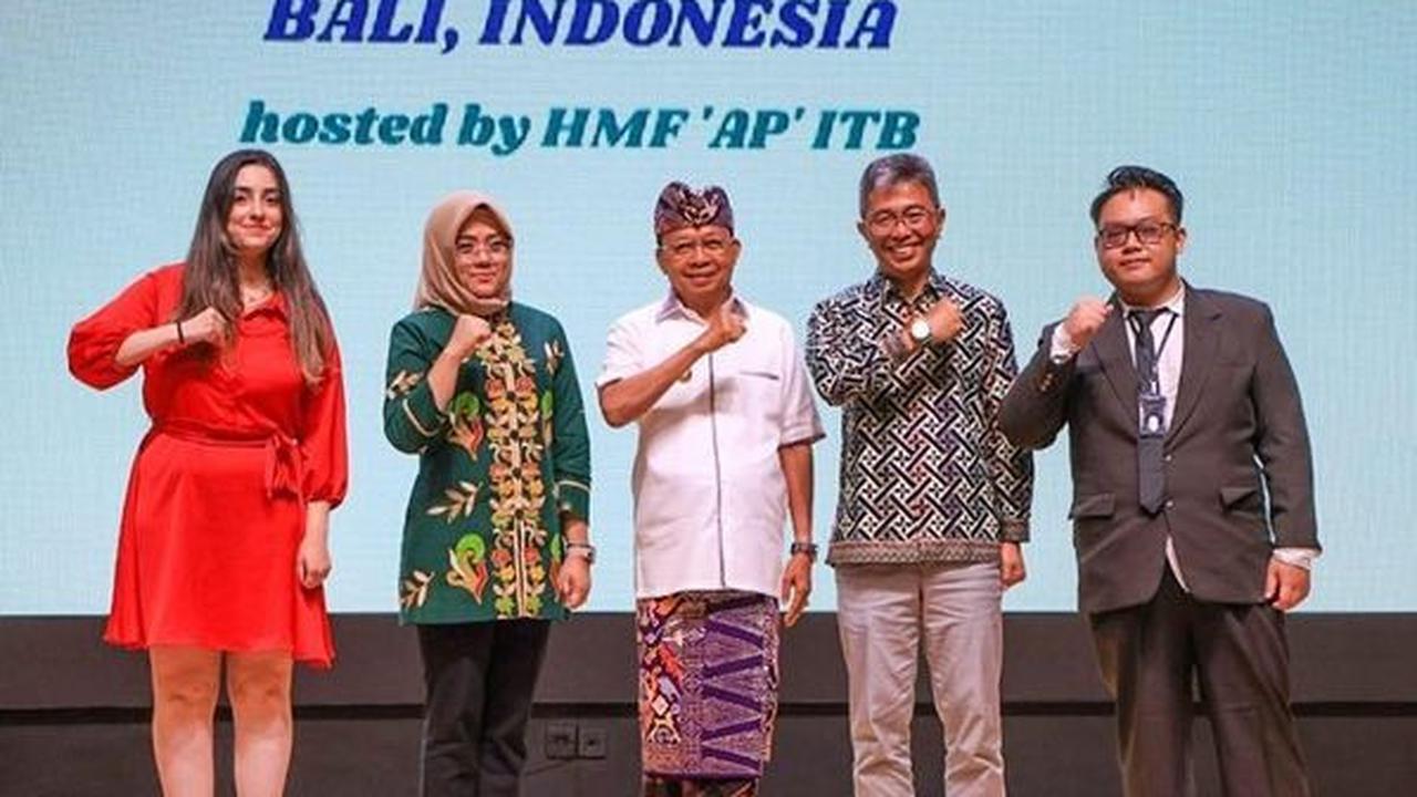 Gubernur Bali Perkenalkan Usada Bali