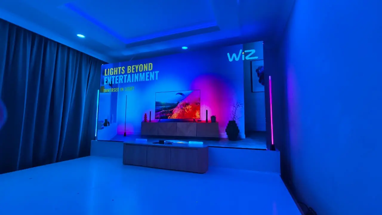Lights Beyond Entertainment, WiZ TV Sync Lights saat peluncuran di Jakarta.