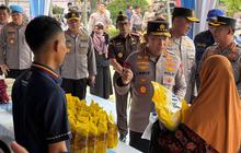 Kapolri Tinjau Gerakan Pangan Murah Polda Banten, Distribusikan 27 Ton Beras SPHP ke Masyarakat