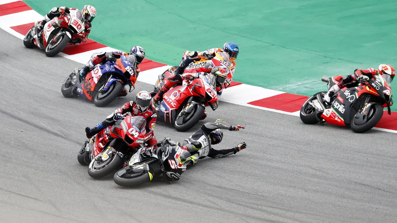 Insiden Kecelakaan Johann Zarco dan Andrea Dovizioso