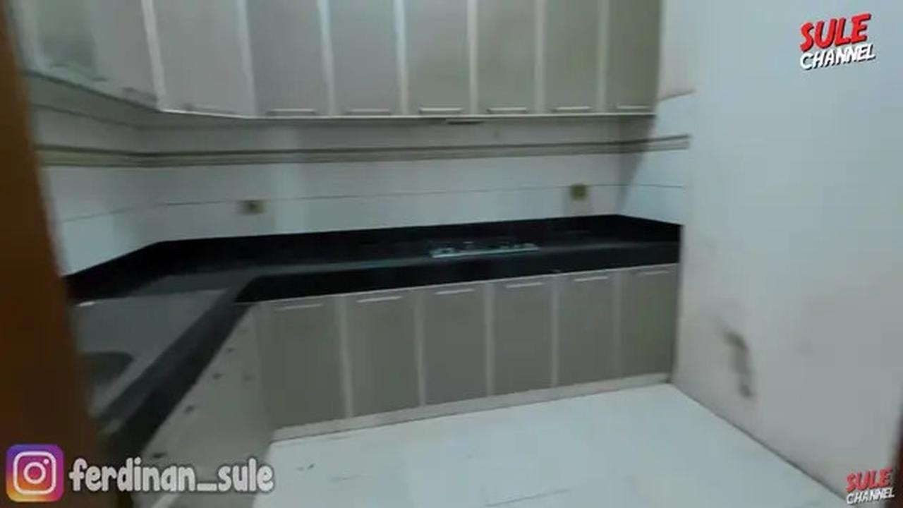 Potret Dapur Rumah Putri Delina, Desain American Classic dengan Sentuhan Tosca