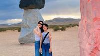 Potret kompak Ayu Ting Ting dan Bilqis saat liburan di Amerika. (sumber: Instagram/ayutingting92)