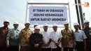 Peresmian pembangunan gedung baru ini dihadiri Wakil Ketua KPK Bambang Widjojanto, Juru Bicara KPK Johan Budi, Kapolsek Setiabudi AKBP Tri Suhartanto, Lurah Guntur, Direktur PT Utama Karya Tri Widjayanto, dan sejumlah pejabat KPK lainnya. (Liputan6.com/He
