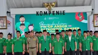 Gus Yaqut memimpin pengukuhan Pengurus Wilayah GP Ansor Jawa Timur PAW periode 2019 - 2023 di Pendopo Kabupaten Pasuruan. (Istimewa)