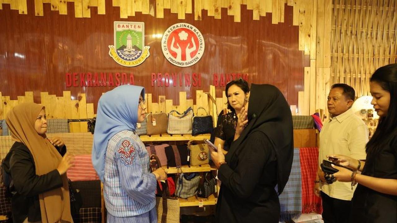 Tahukah Anda? Tenun Badui Banten Jadi Unggulan di Inacraft 2025 dengan Variasi Warna dan Corak Baru!