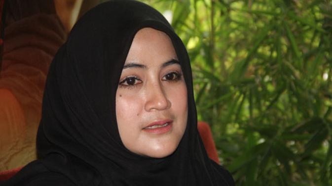  Umi  Pipik  Jilbaboobs Adalah Proses Untuk Berjilbab Dengan 