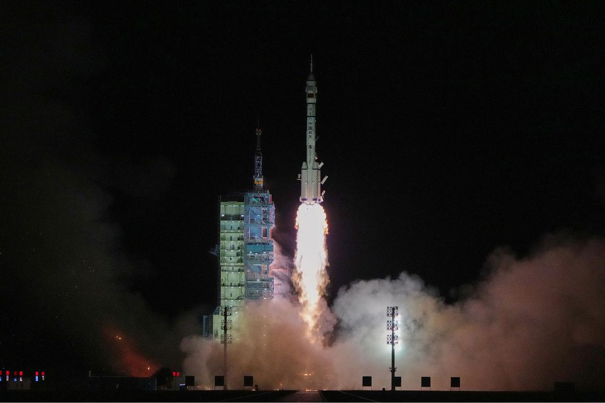 astronot china