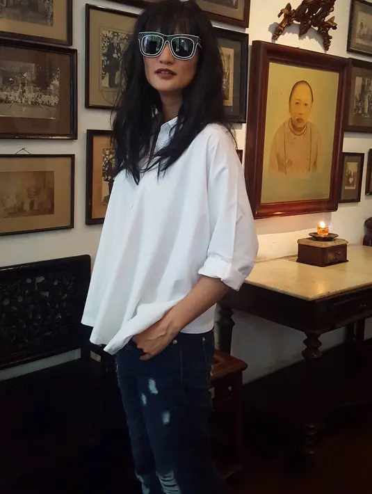 "Kalau aku pribadi aku lebih mengagumi budaya budayanya.  Itu salah satu keunggulan dari Korea budayanya kuat," kata Atiqah Hasiholan.(instagram/atiqahhasiholan)