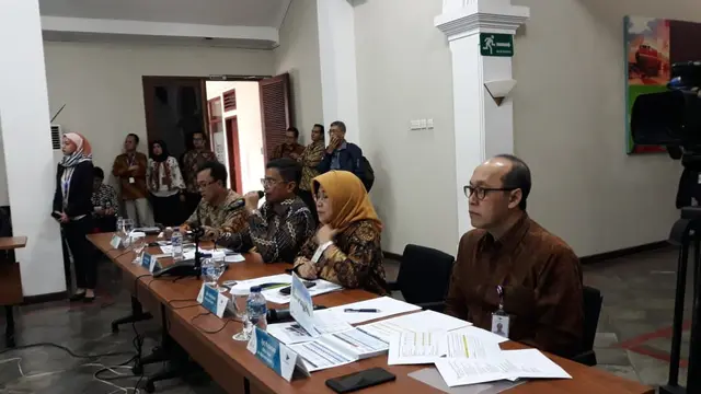 Direksi maskapai Garuda Indonesia menggelar konferensi pers, Senin (30/7/2018). Liputan6.com/Bawono Yadika