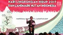Presiden Joko Widodo memberi sambutan saat memperingati hari lingkungan hidup 2017 di Kementrian Kehutanan, Jakarta, Selasa (2/8). Presiden Jokowi juga sekaligus membuka Rapat Kerja Nasional 2017. (Liputan6.com/Angga Yuniar)