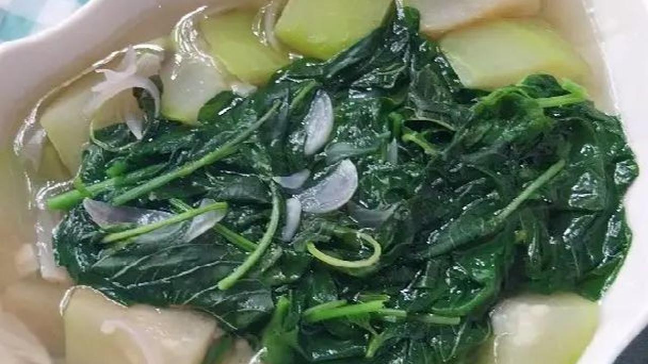 <b>7. Sayur Bening Waluh Bayam</b>