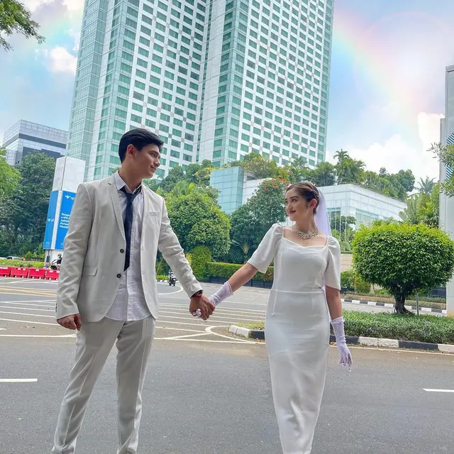 6 Potret Rayn Wijaya dan Ranty Maria Pakai Baju Pengantin, Didoakan Segera Menikah