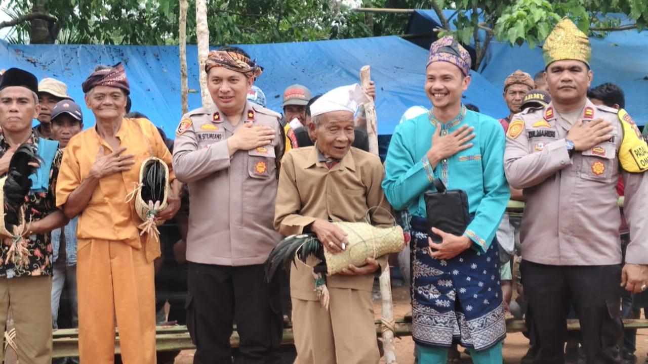 Membangun Kesadaran Politik Melalui Pesta Adat Gawai Kebatin