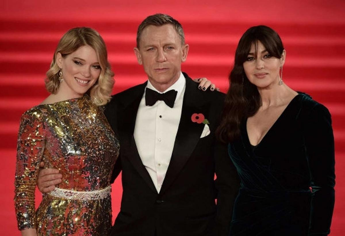 Pesona dua gadis Bond cantik di pemutaran perdana 'Spectre'