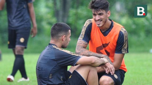 Elias Alderete dan Matias Malvino