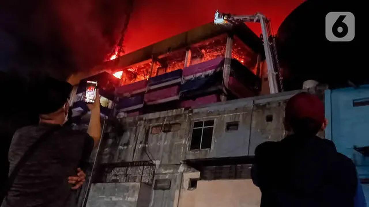 Keluarga Chika, Korban Kebakaran di Glodok Plaza masih Berharap Adanya Keajaiban