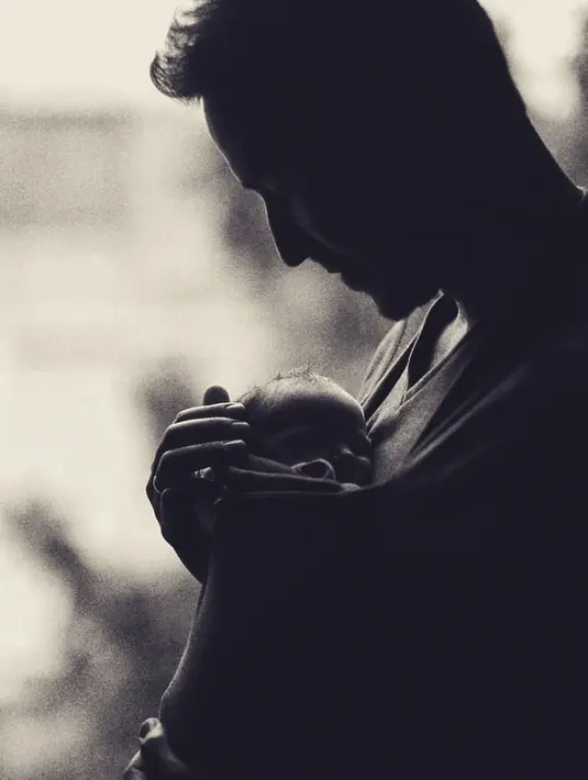 Anak Pertama Raisa dan Hamish Daud