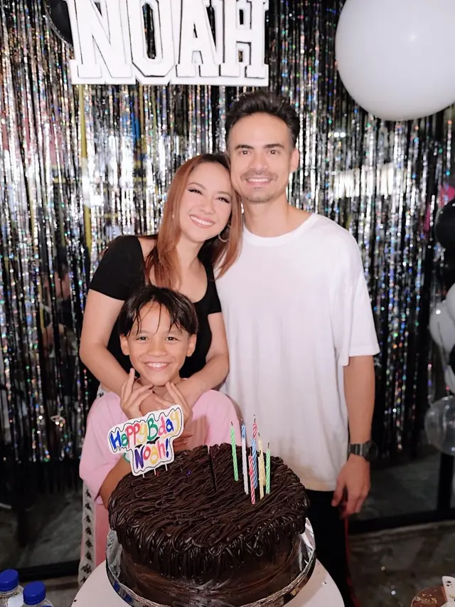 Ashraf dan Noah Sinclair bersama Bunga Cintra Lestari alias BCL. (Foto: Dok. Instagram @bclsinclair)