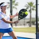 Ilustrasi outfit padel stylish. Foto: Ilustrasi AI/Depositphotos