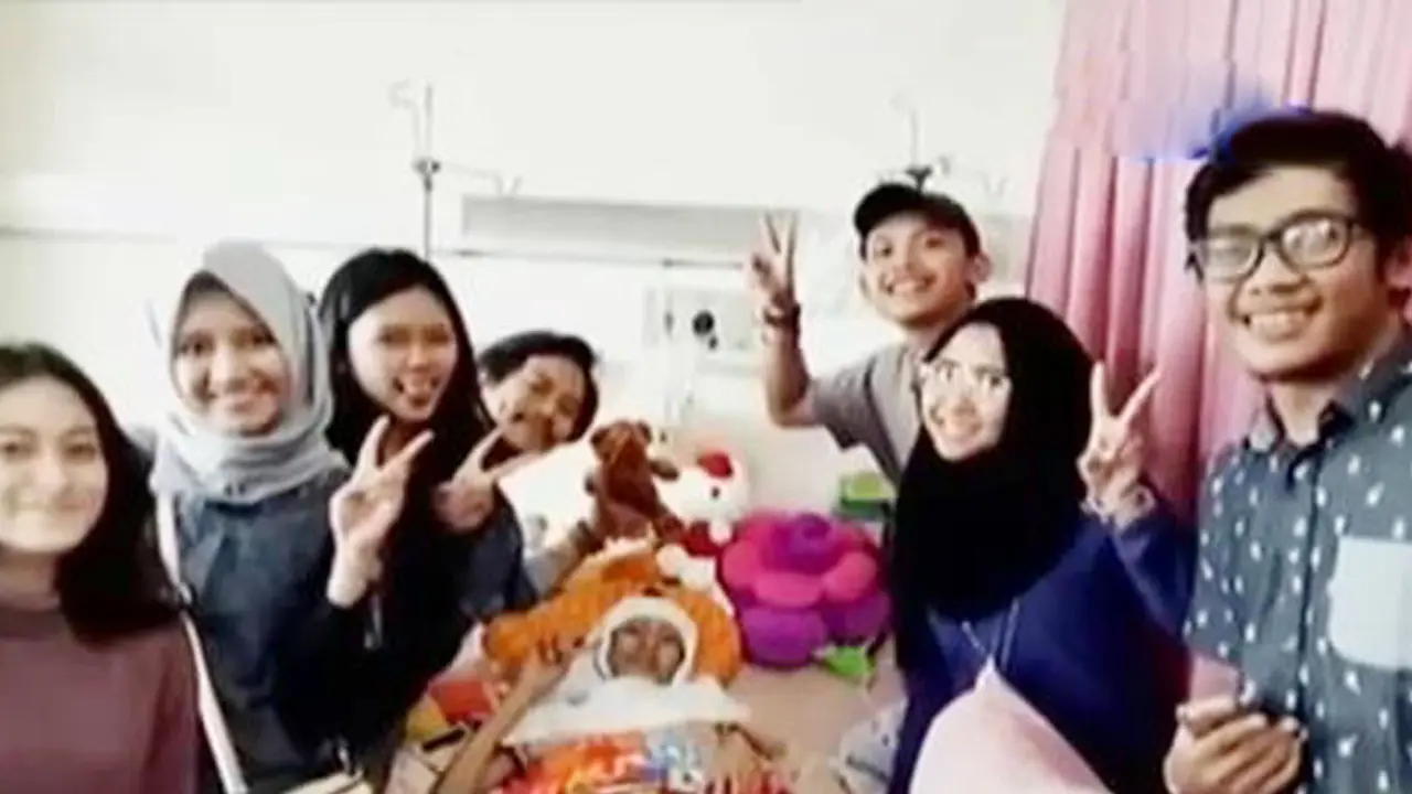 Gadis Pengidap Kanker Tulang Ini Cari Bantuan di Instagram