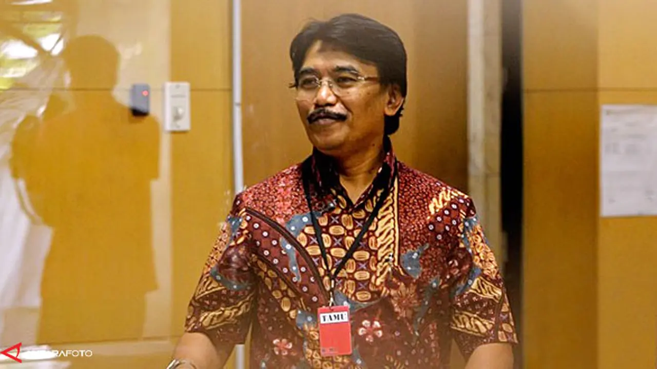 adhyaksa-dault-131112b.jpg