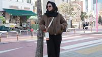 6 Gaya Musim Dingin Audi Marissa Bak Pakai Hijab saat Liburan di Korea Selatan