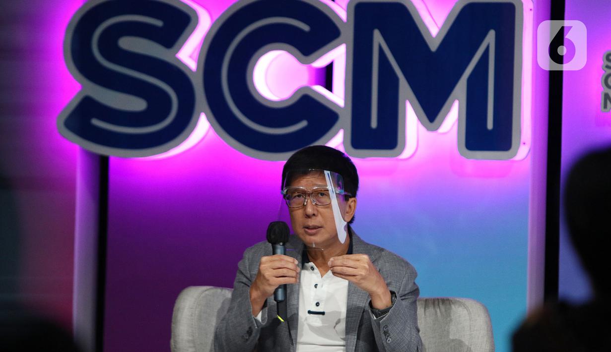 Managing Director Emtek, Sutanto Hartono saat acara konferensi pers bertajuk "Babak Baru Rans Entertainment" di SCTV Tower, Jakarta, Jumat (29/10/2021). RANS Entertainment dan Emtek Group, lewat Surya Citra Media (SCM), resmi umumkan kemitraan. (Liputan6.com/Herman Zakharia)