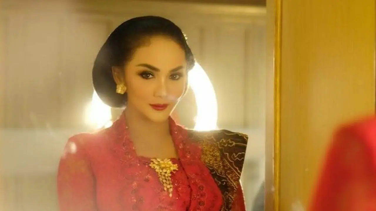 10. Krisdayanti