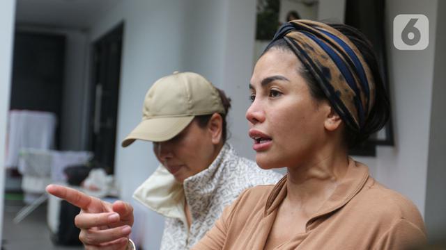 Nikita Mirzani Berikan Keterangan Terkait Penjemputan Paksa Polisi