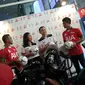 Bambang Pamungkas dan Firman Utina dalam jumpa pers AIA Championship 2017 di Hotel Century, Jakarta, Selasa (24/1/2017). (Liputan6.com/Risa Kosasih)