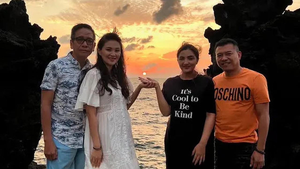 6 Potret Anang-Ashanty Bersama Benny Laos Cagub Maluku Utara, Ada Momen Liburan Bareng ke Pantai