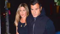 Jennifer Aniston dan Justin Theroux (E!)