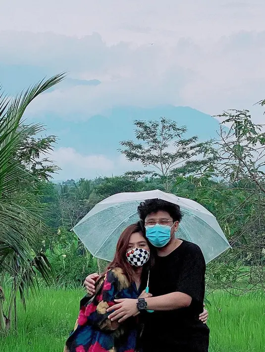 <p>[Instagram/peonyandherself]</p>