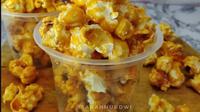 Resep Salted Caramel Popcorn ala Bioskop yang Renyah Buat Camilan Nonton di Rumah.&nbsp; (dok.Instagram @sarahnurdwi/https://www.instagram.com/p/CWnBMckhaXj/)
&nbsp;