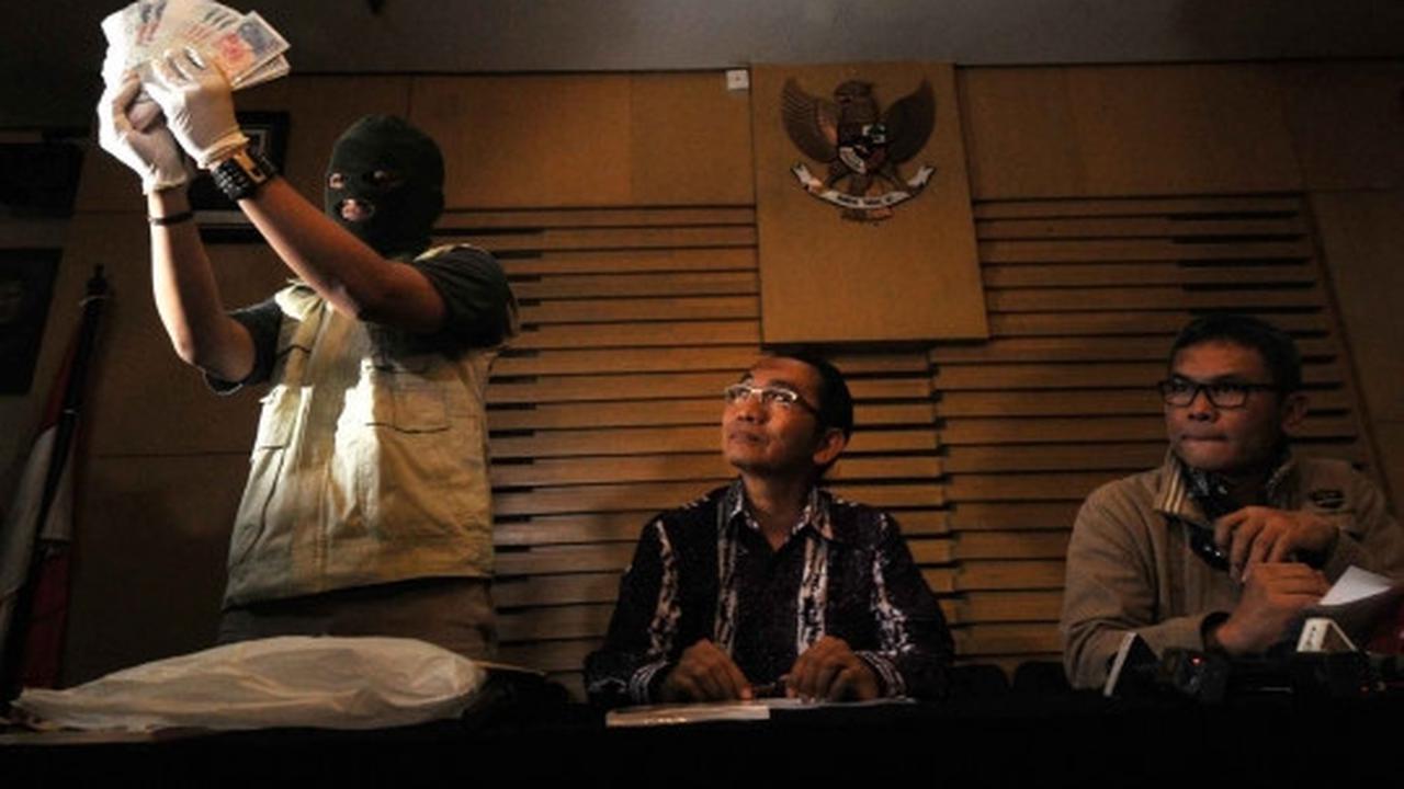 Ini barang bukti hasil Operasi Tangkap Tangan Dewie Yasin Limpo