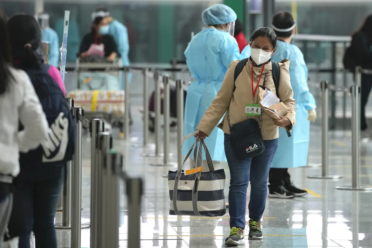 Hong Kong Cabut Larangan Penerbangan Asing