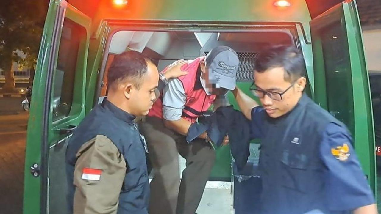 Kejari Ponorogo Tahan Kades Jenangan, Tersangka Kasus Tambang Ilegal Aset Desa