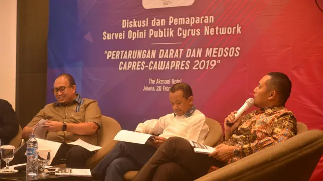 Lembaga Survei Politik Cyrus Network menggelar survei terkait elektabilitas pasangan calon presiden dan wakil presiden (Merdeka.com/Muhammad Genantan Saputra)
